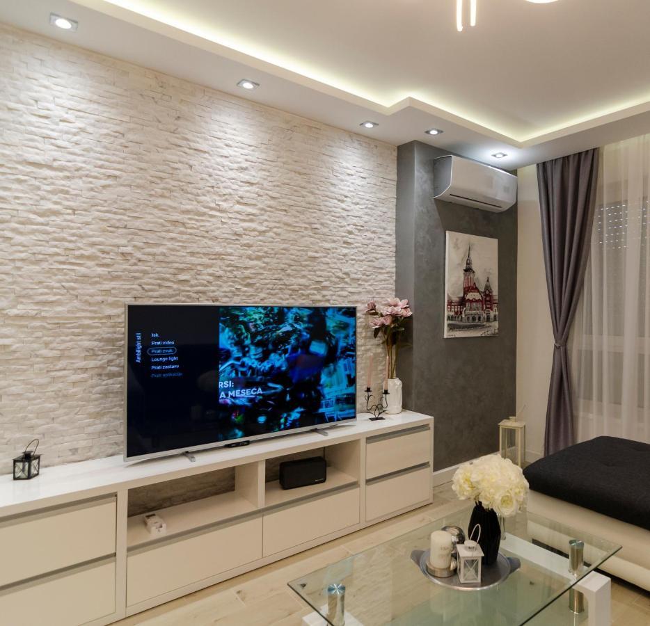 Apartman Mdb Lux Szabadka Kültér fotó