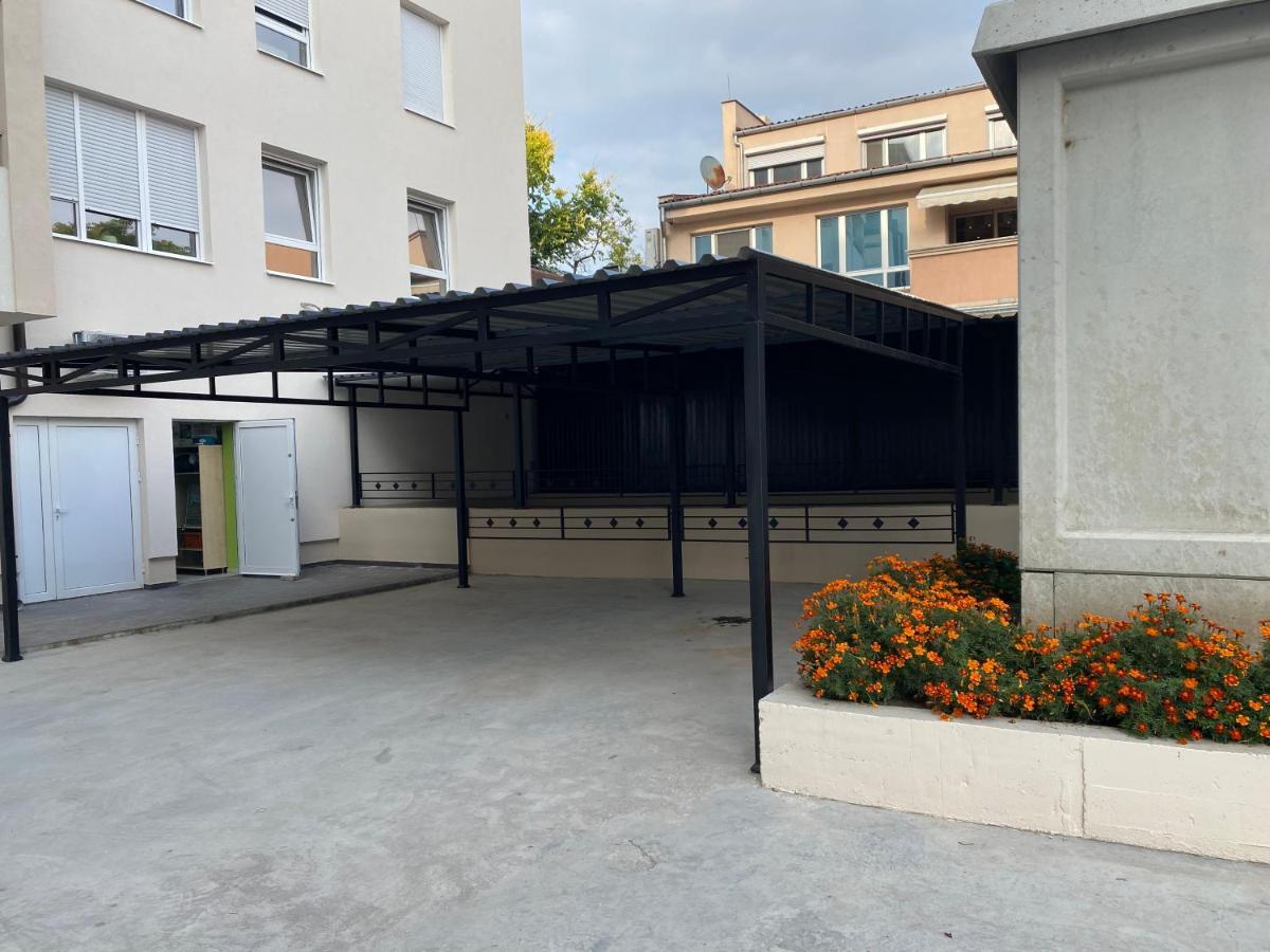 Apartman Mdb Lux Szabadka Kültér fotó